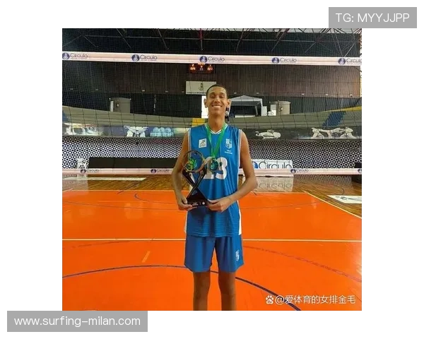 足球场上的小巨人 谁是最具搞笑魅力的小个子球星