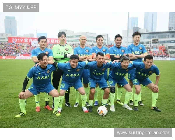 足球明星一场比赛收入揭秘：他们的赛场酬劳究竟有多高